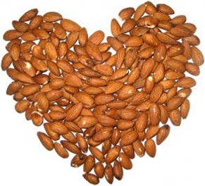 1149920_almonds_heart