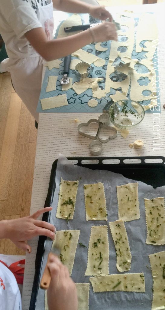 crackers-fatti-in-casa-con-bambini