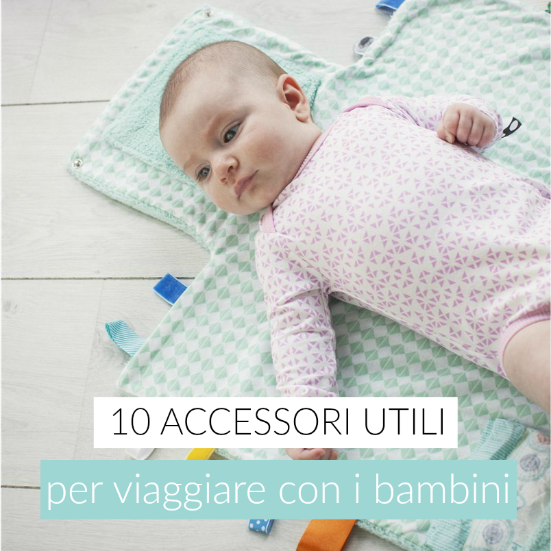 accessori-utili-per-viaggiare-con-i-bambini-sq