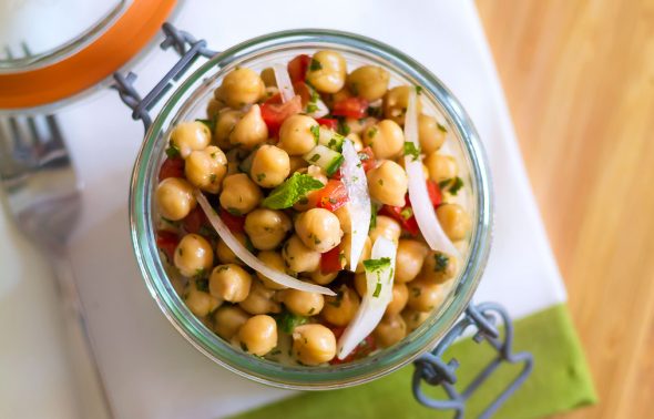 chickpea-salad-in-a-jar-recipe