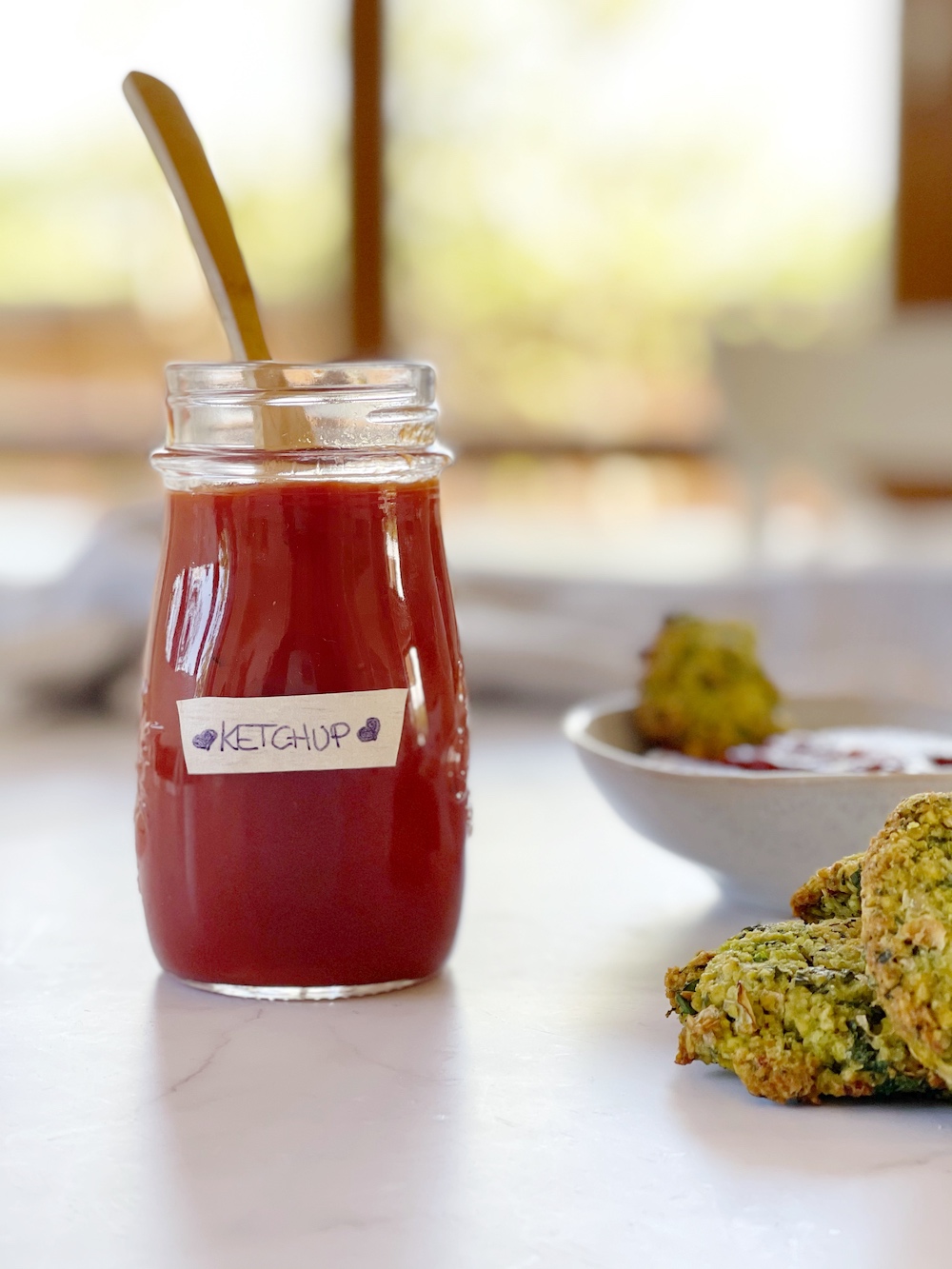 Ketchup fatto in casa: ricetta semplice e veloce. Homemade e naturale. Pochi ingredienti.