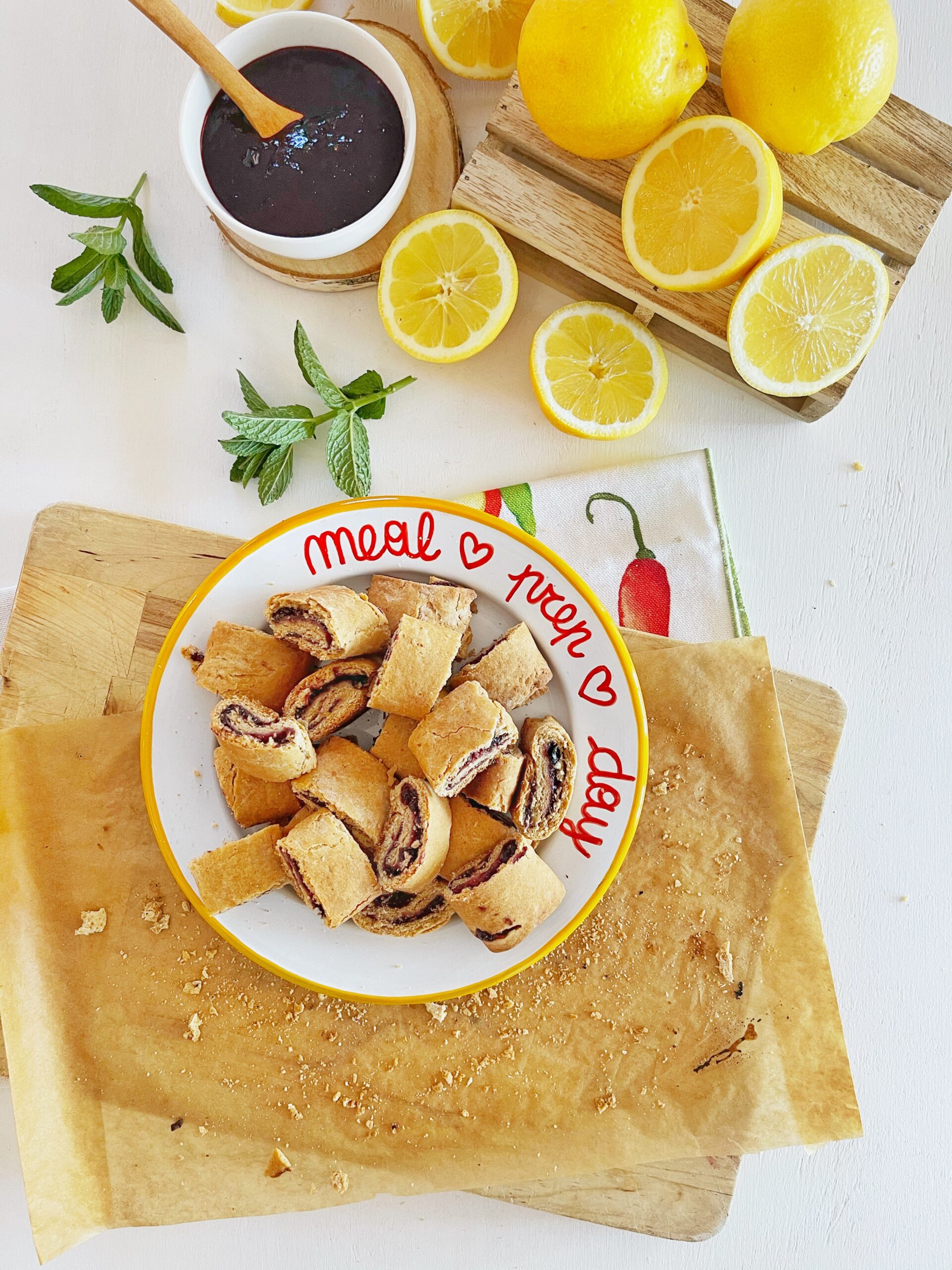 biscotti ripieni a rotolo